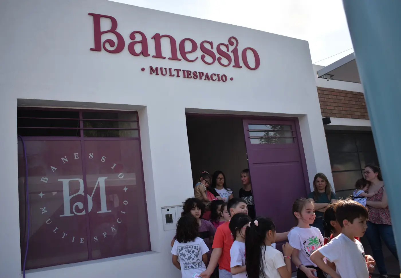 Invitados en la puerta